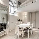 Elegant Flat In The Historic Rome Near Colosseum!