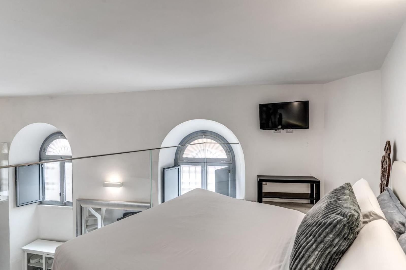 Elegant Flat In The Historic Near Colosseum! * Roma