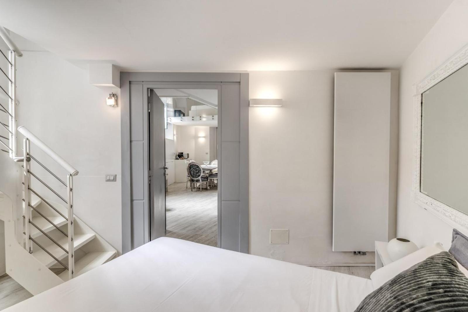 Elegant Flat In The Historic Near Colosseum! *