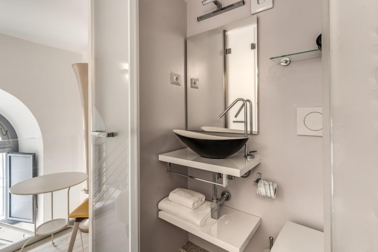 Appartamento Elegant Flat In The Historic Near Colosseum! *
